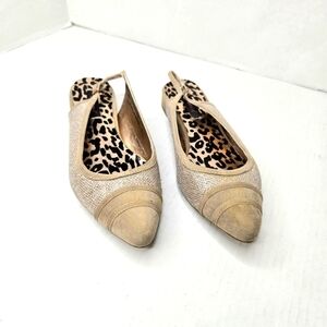 Dollhouse Shimmer, pointed toe, slingback shoes. Nude/gold 8.5 M